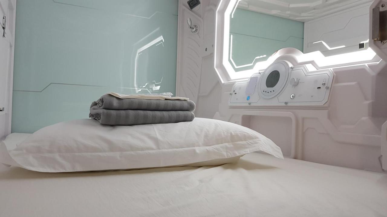 Apollo Capsule Hotel Ende Exteriér fotografie